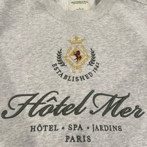 Abercrombie &Fitch crew neck